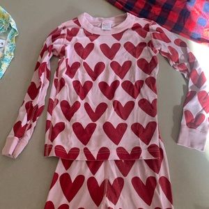 Hanna Andersson Valentines jams size 6-7 120cm